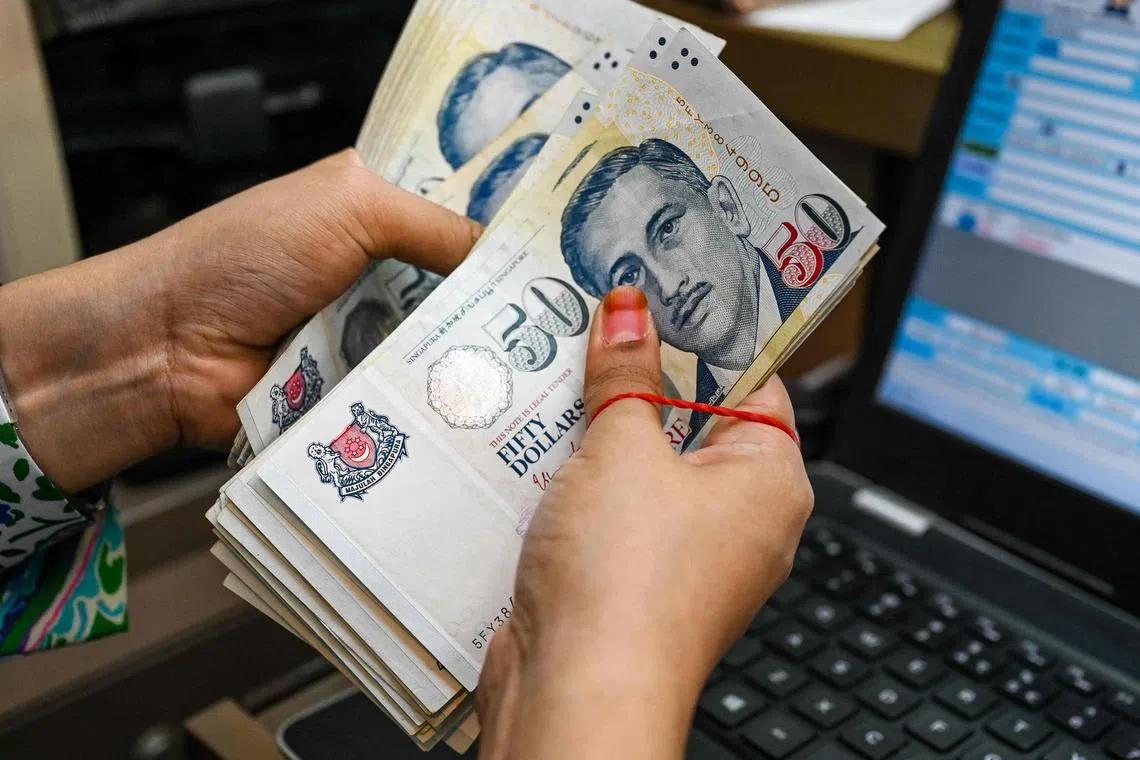 Singapore Treasury Bills: A Complete Guide to T-Bill Rates, Auctions, and Investments